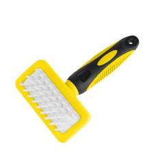 Щетка Bronzedog массажная с ручкой, 16 х 10 см 