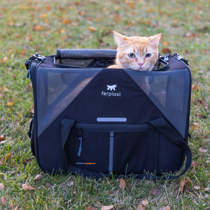 М'яка переноска VOYAGER CARRIER 350 NERA BORSA для котів та маленьких собак (45 x 30 x h 33 cm)