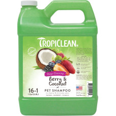 Шампунь TropiClean Ягоды и кокос, универсальный, для собак и кошек, концентрат 3,8 л